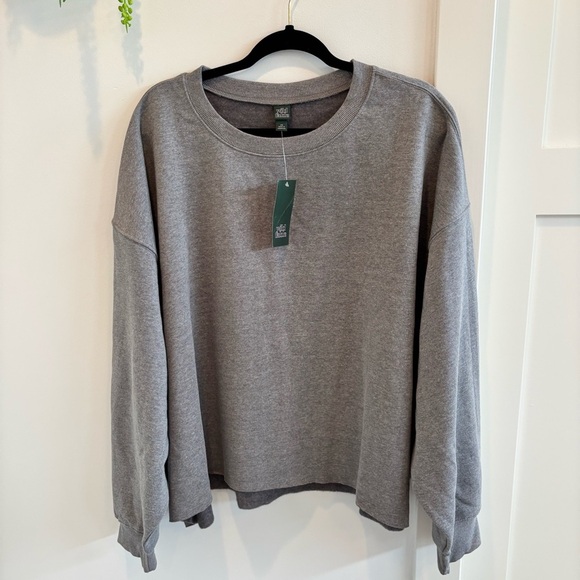 Wild Fable NWT Womens Plus Size Cropped Raw Hem Grey Crewneck Sweatshirt Size 4X - Picture 3 of 7